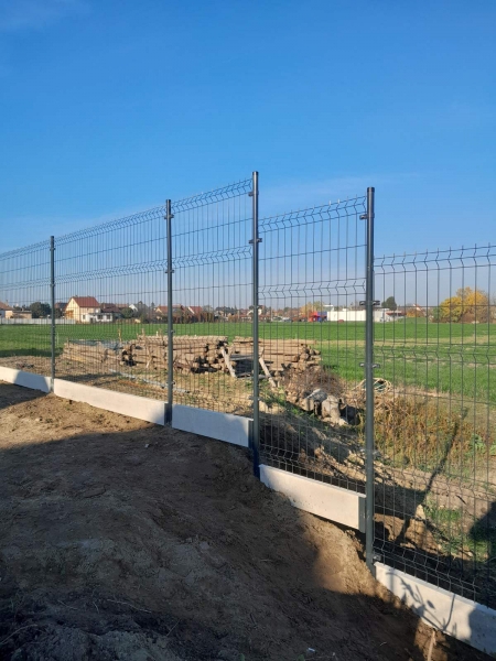 Kerítés építés országosan! Vadháló drótfonat kerítésdrót kapu oszlop vadkerítés